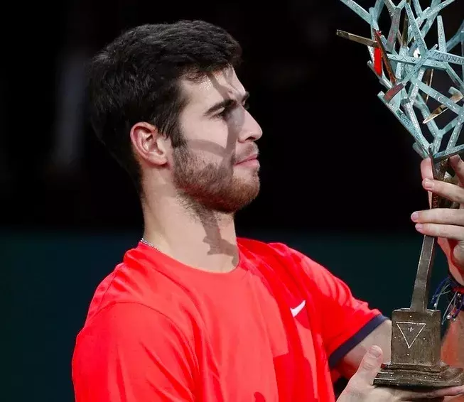 赛艇公开赛,剑门铁骑队与岭南海豚队读秒扳平,体能对抗拉满!争冠格局再洗牌  赛艇公开赛,剑门铁骑队与岭南海豚队读秒扳平,体能对抗拉满!争冠格局再洗牌