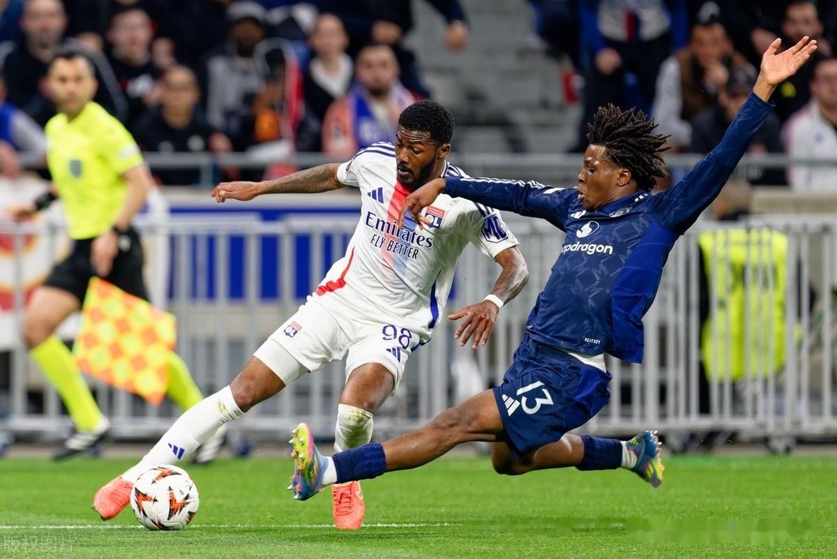  纽卡斯尔历史最佳阵容 