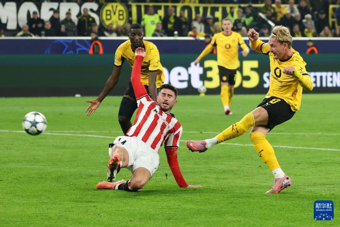 毕尔巴鄂竞技训练开放日,窗口期完成体检引欢呼,西甲在即,训练强度明显提升  毕尔巴鄂竞技训练开放日,窗口期完成体检引欢呼,西甲在即,训练强度明显提升