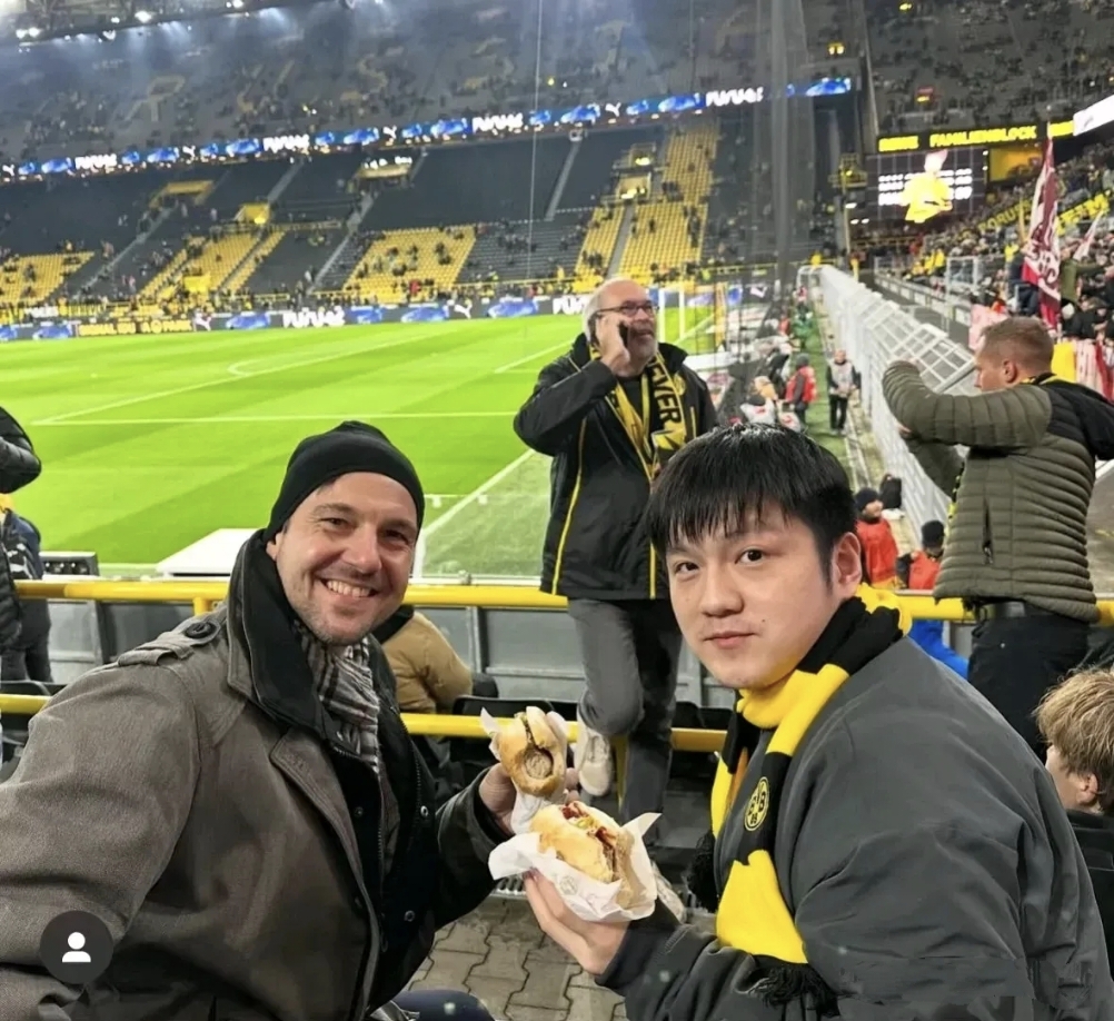 关于武汉三镇训练开放日，转会期遗憾出局引欢呼，德甲在即，高层口径保持一致的信息